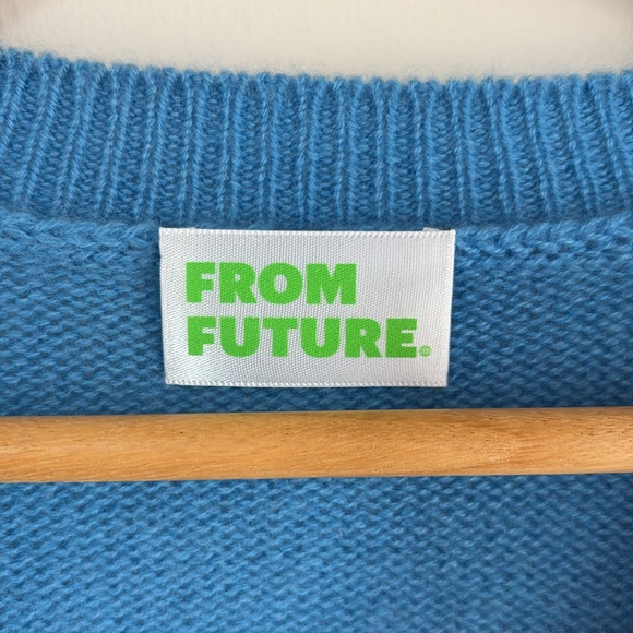 From Future Responsible Cashmere Varsity V-Neck Sweater, NWOT - Size M - Picture 7 of 10